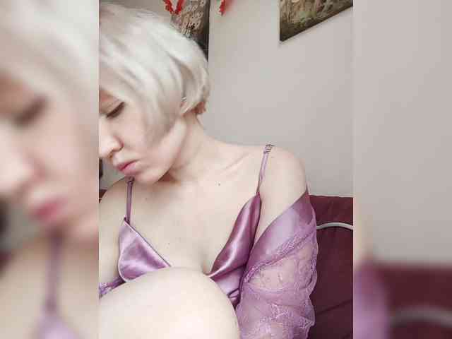 LadyAnny webcam