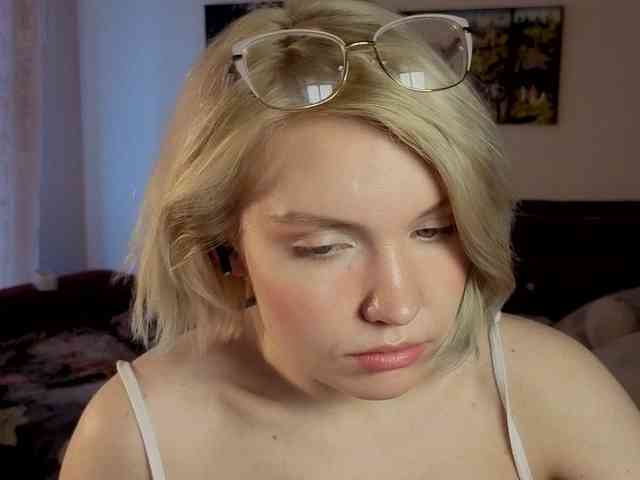 LadyAnny webcam