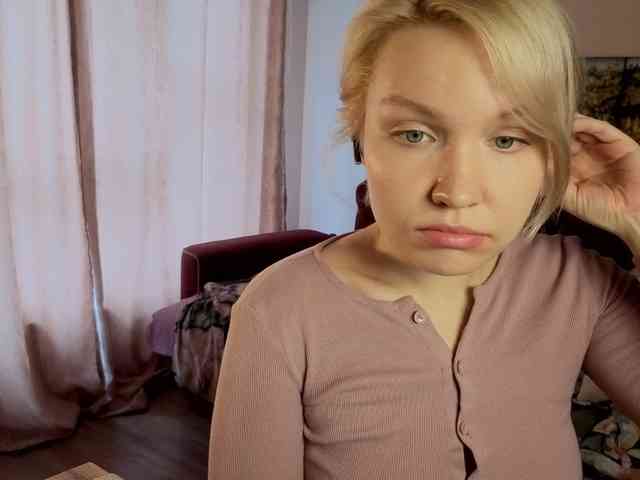 LadyAnny webcam