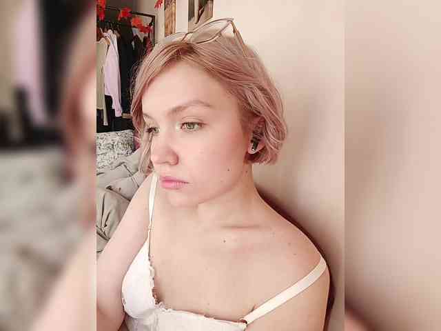 LadyAnny webcam