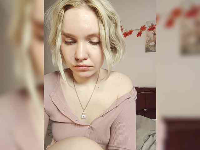 LadyAnny webcam