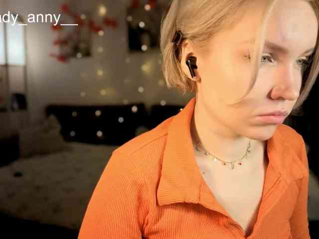 LadyAnny webcam