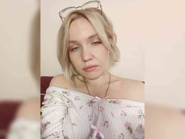 LadyAnny webcam