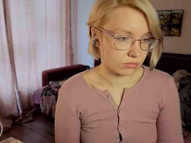 LadyAnny webcam