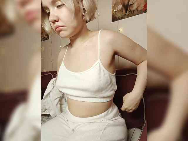 LadyAnny webcam