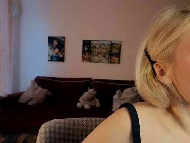 LadyAnny webcam