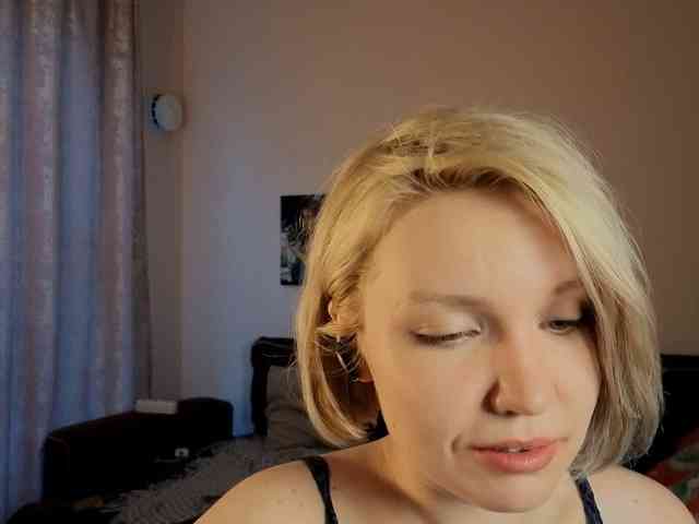 LadyAnny webcam