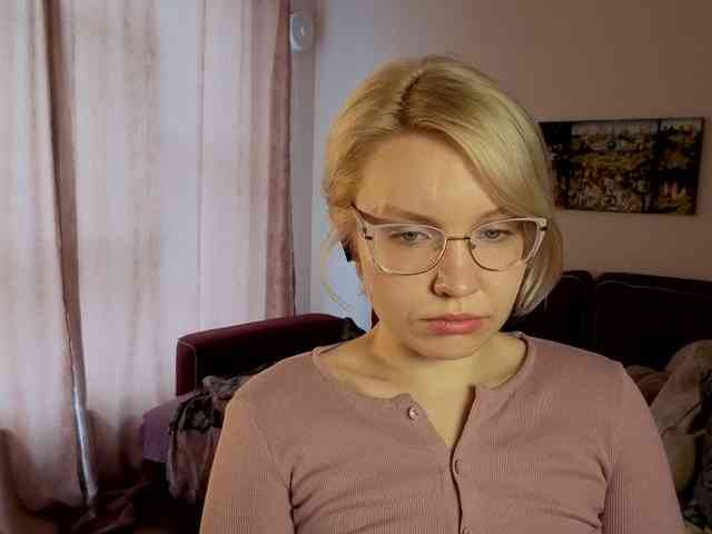 LadyAnny webcam