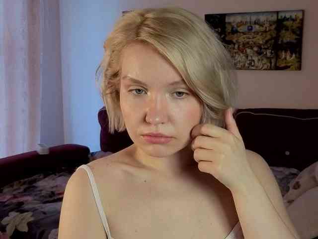 LadyAnny webcam