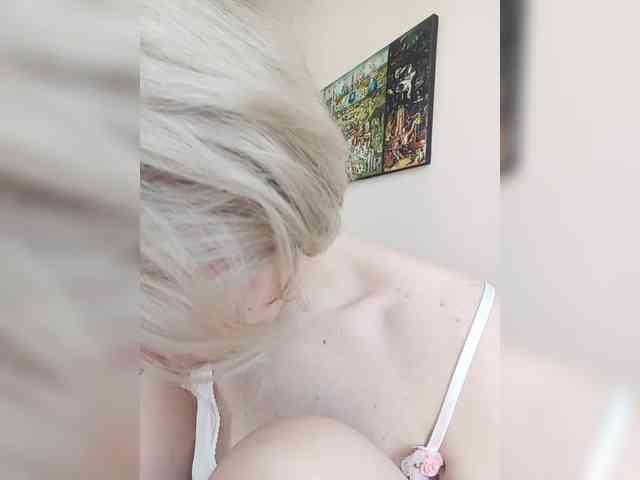 LadyAnny webcam