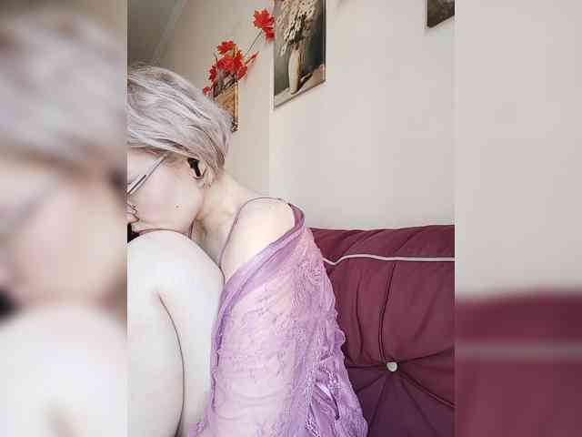 LadyAnny webcam