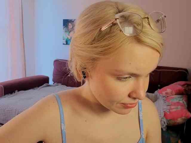 LadyAnny webcam
