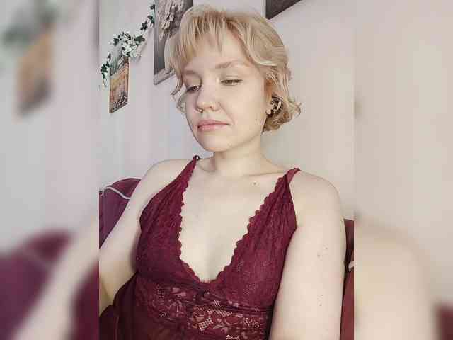 Tikoffka Live Webcam on BongaCams