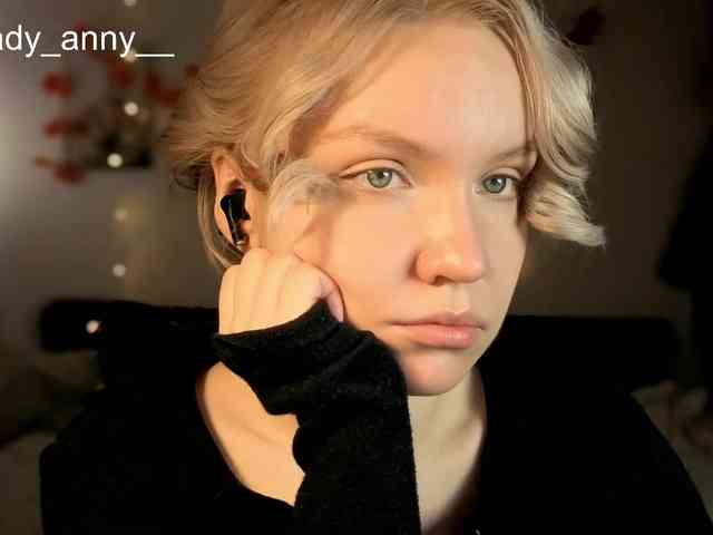 LadyAnny webcam