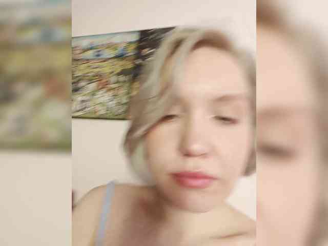 LadyAnny webcam