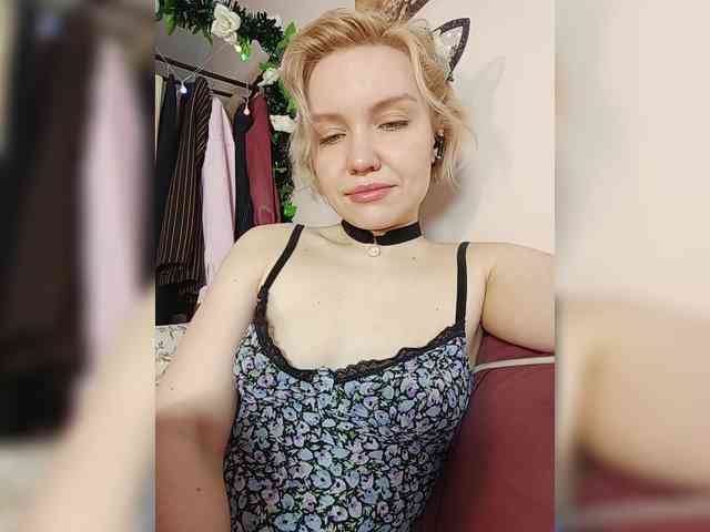 Tikoffka Live Webcam on BongaCams