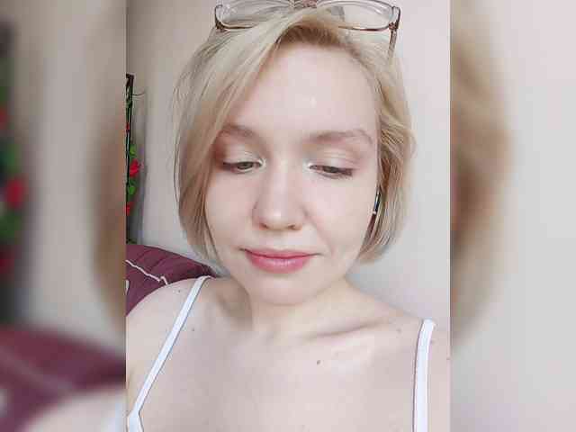 LadyAnny webcam