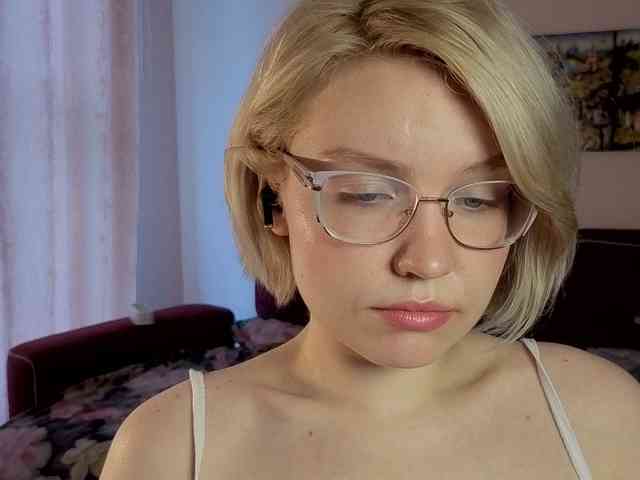 LadyAnny webcam