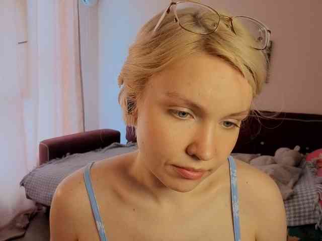 LadyAnny webcam