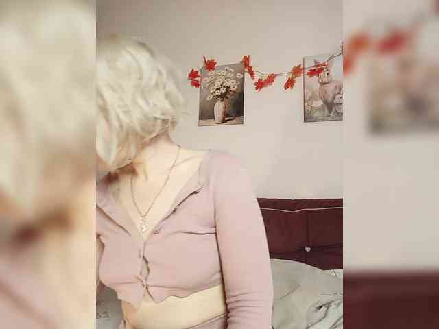 LadyAnny webcam