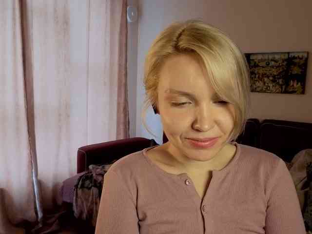 LadyAnny webcam