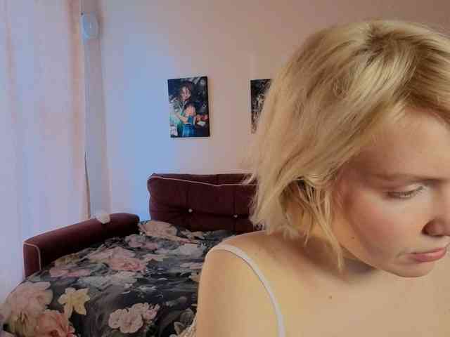 LadyAnny webcam