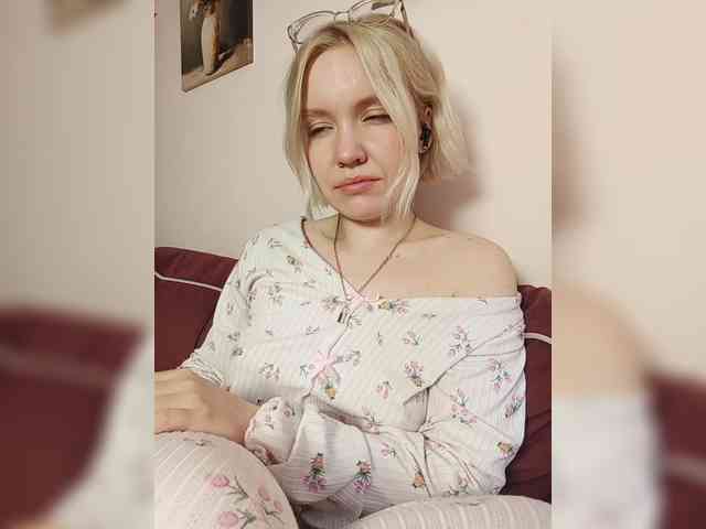 LadyAnny webcam