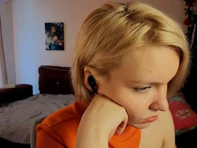 LadyAnny webcam