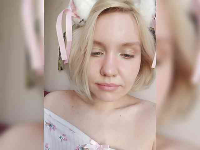 LadyAnny webcam