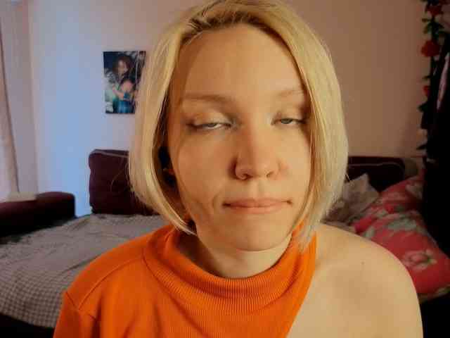 LadyAnny webcam