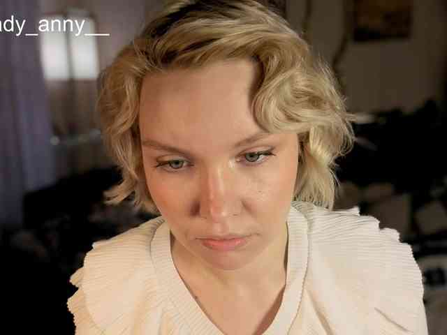LadyAnny webcam