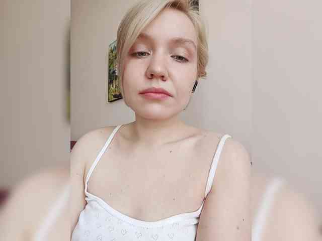 LadyAnny webcam