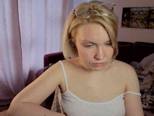 LadyAnny webcam