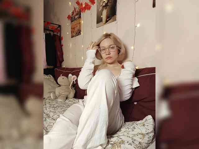 LadyAnny webcam