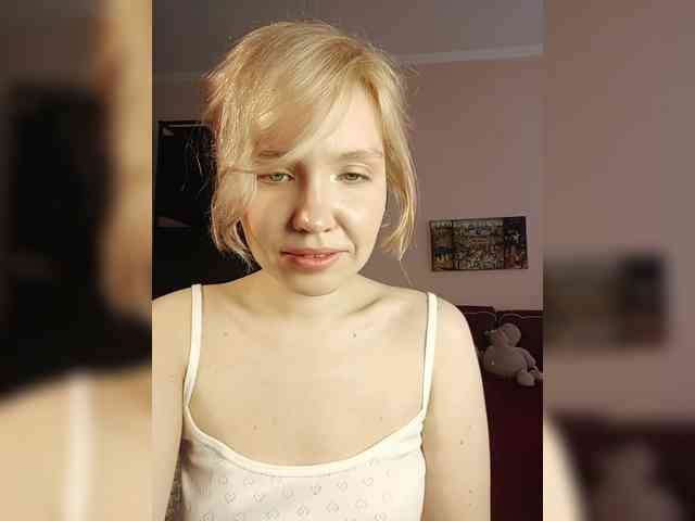 LadyAnny webcam