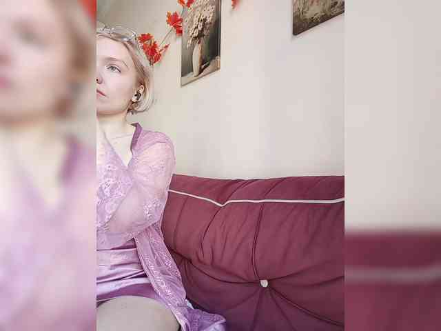LadyAnny webcam