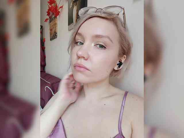 LadyAnny webcam