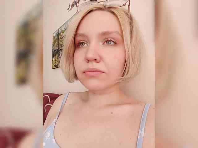 LadyAnny webcam