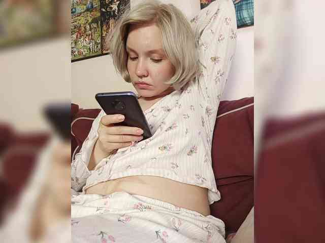 LadyAnny webcam