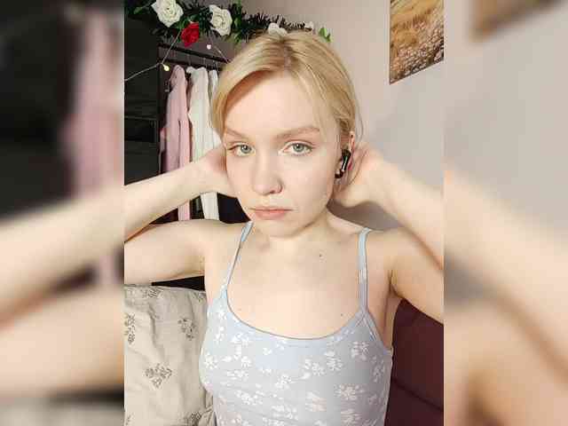 Tikoffka Live Webcam on BongaCams