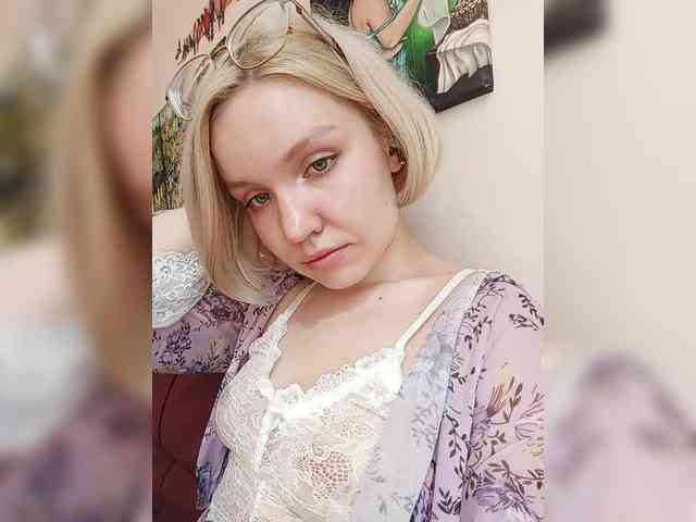 LadyAnny webcam