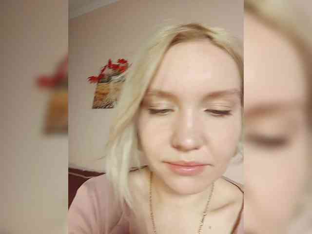 LadyAnny webcam