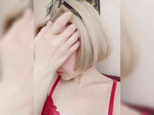 LadyAnny webcam
