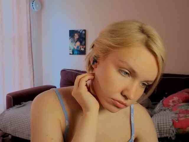 LadyAnny webcam