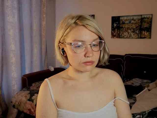 LadyAnny webcam