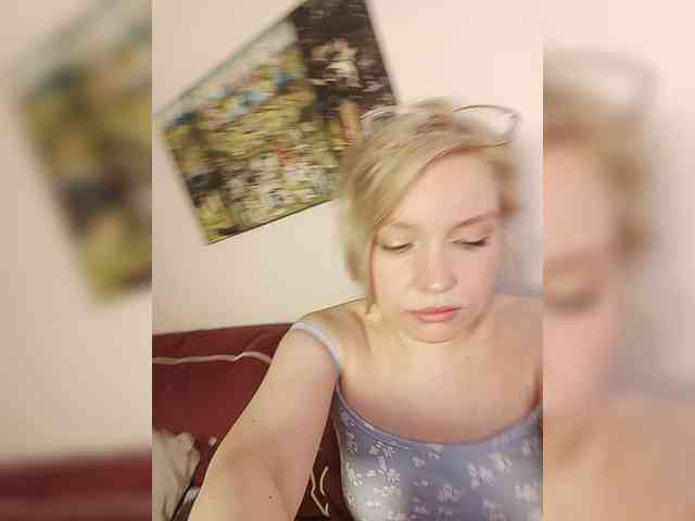 LadyAnny webcam