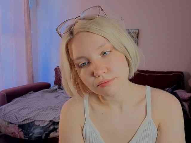 LadyAnny webcam
