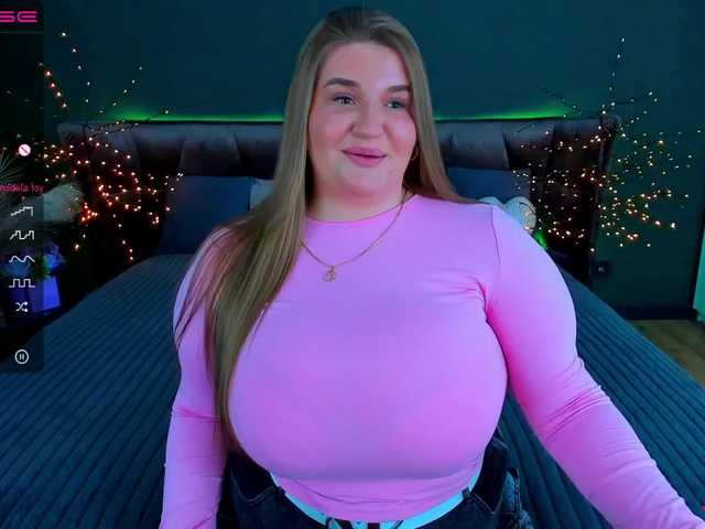 Adele-sugar's BongaCams show and profile