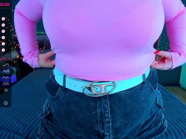 Adele-sugar's BongaCams show and profile