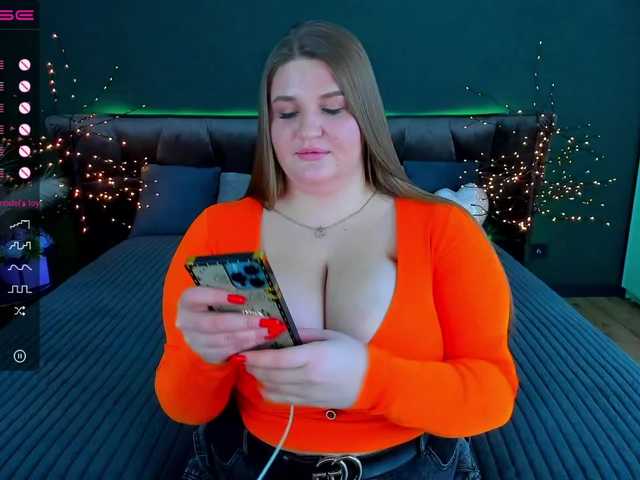 Adele-sugar's BongaCams show and profile